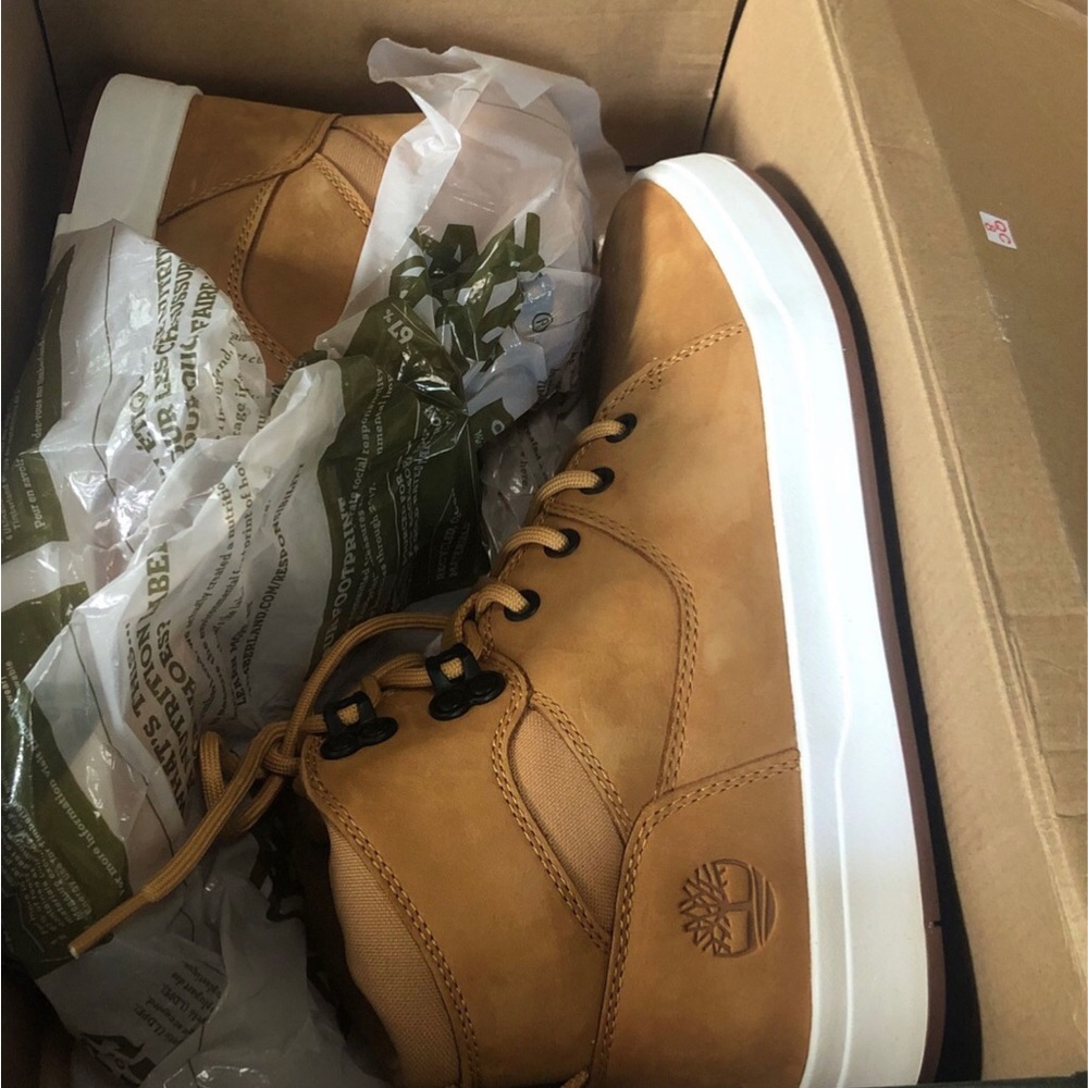 Brand new Timberland Men's size 7.5